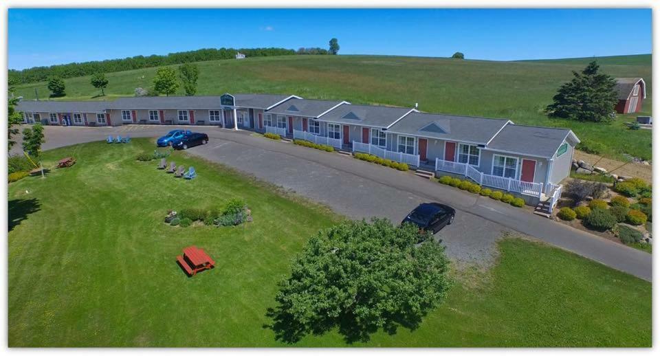 Evangeline Inn & Motel Grand pré Esterno foto
