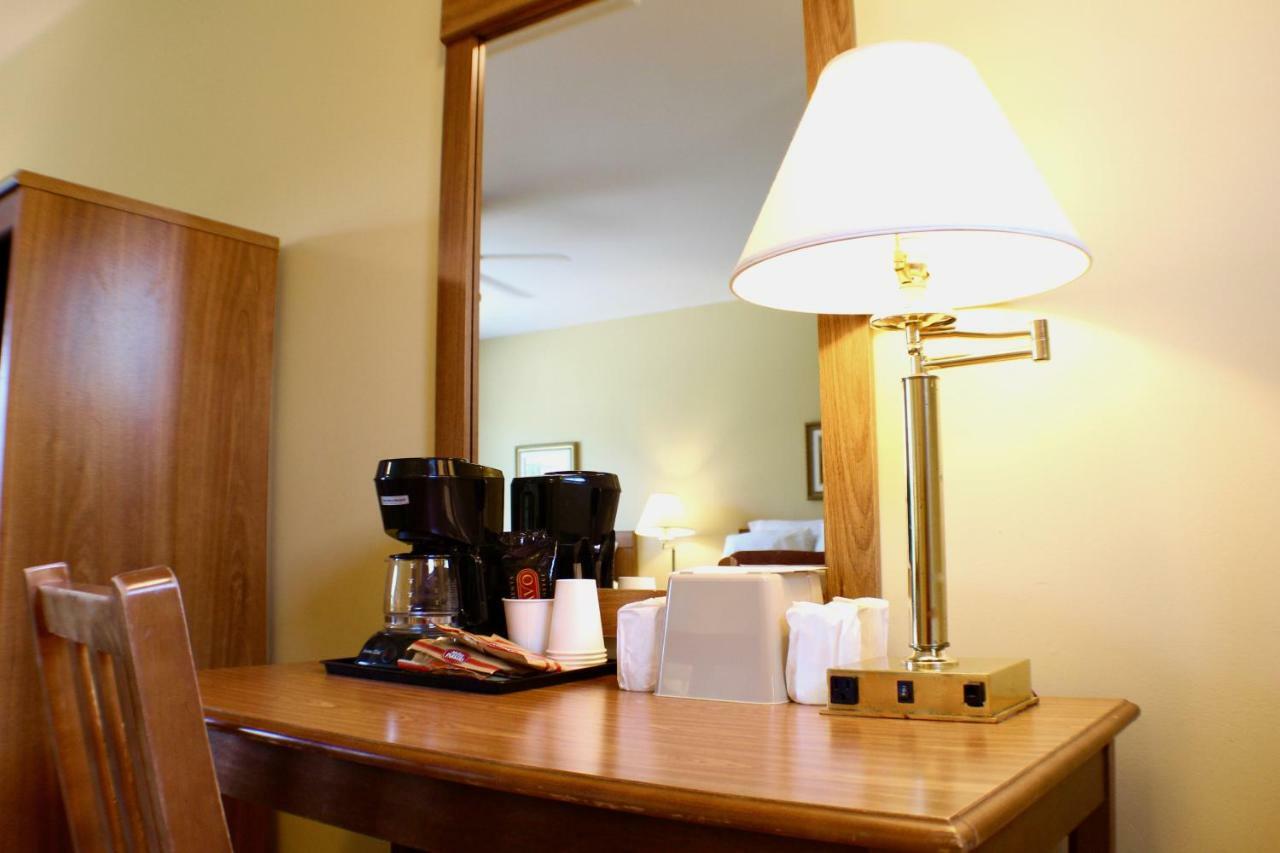 Evangeline Inn & Motel Grand pré Esterno foto
