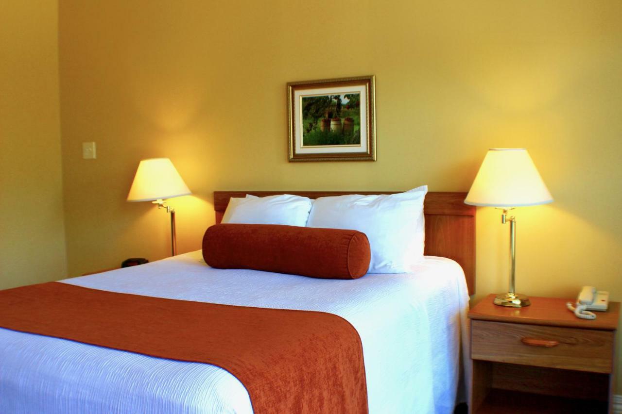 Evangeline Inn & Motel Grand pré Esterno foto